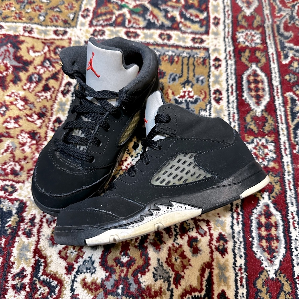 Jordan Metallic 5’s little kids size 10c. Used